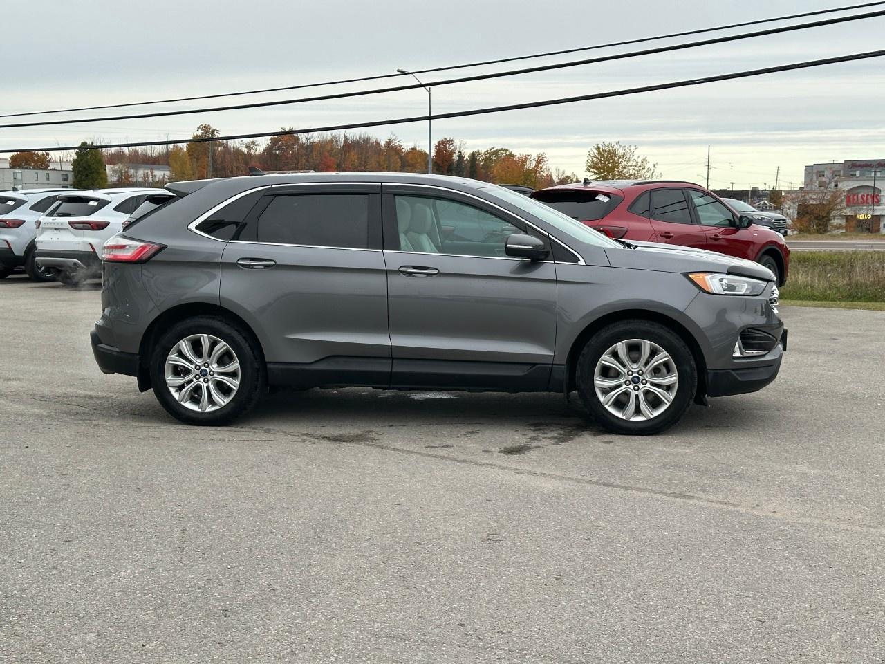 2021 Ford Edge Titanium AWD Photo