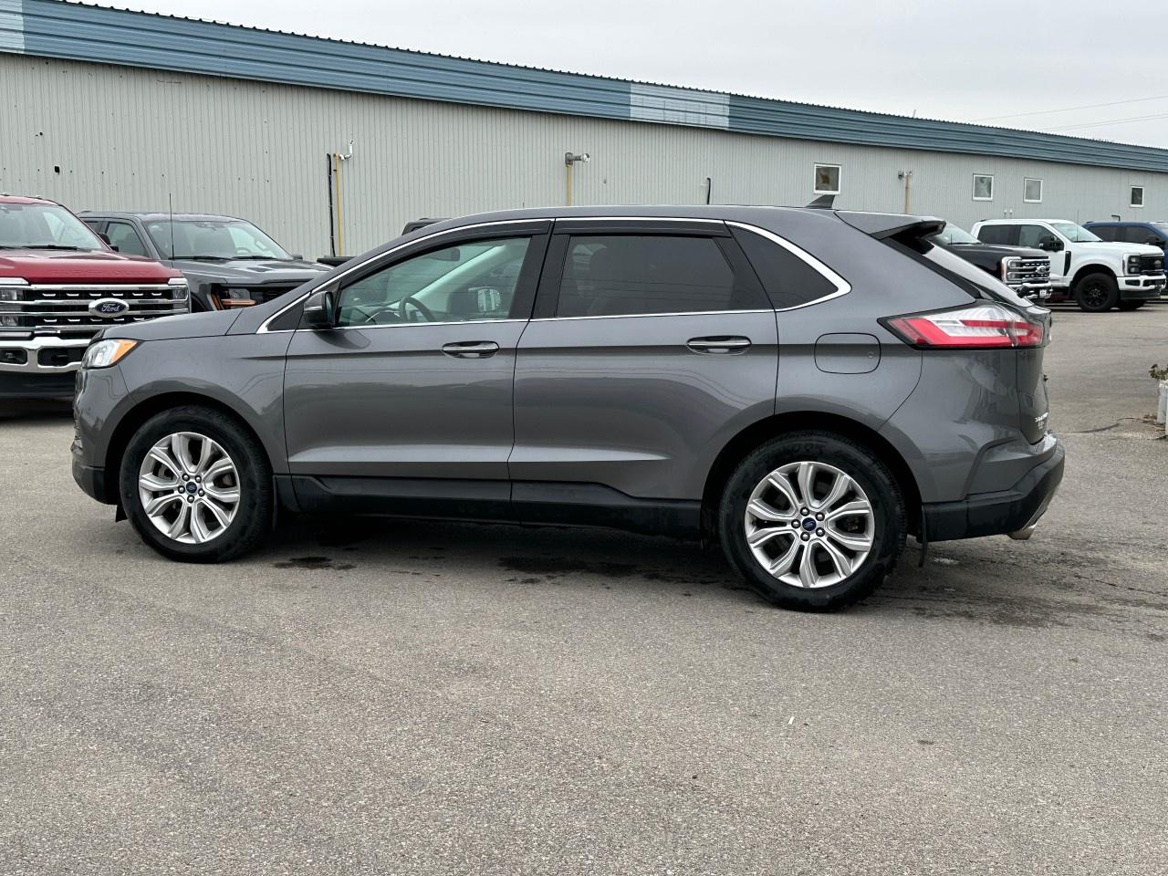 2021 Ford Edge Titanium AWD Photo