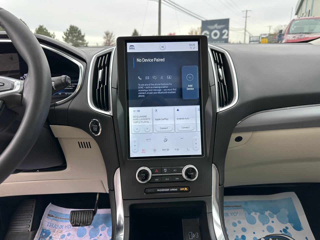 2021 Ford Edge Titanium AWD Photo