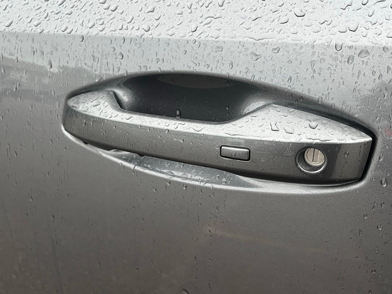 2025 Nissan Kicks SV AWD Photo