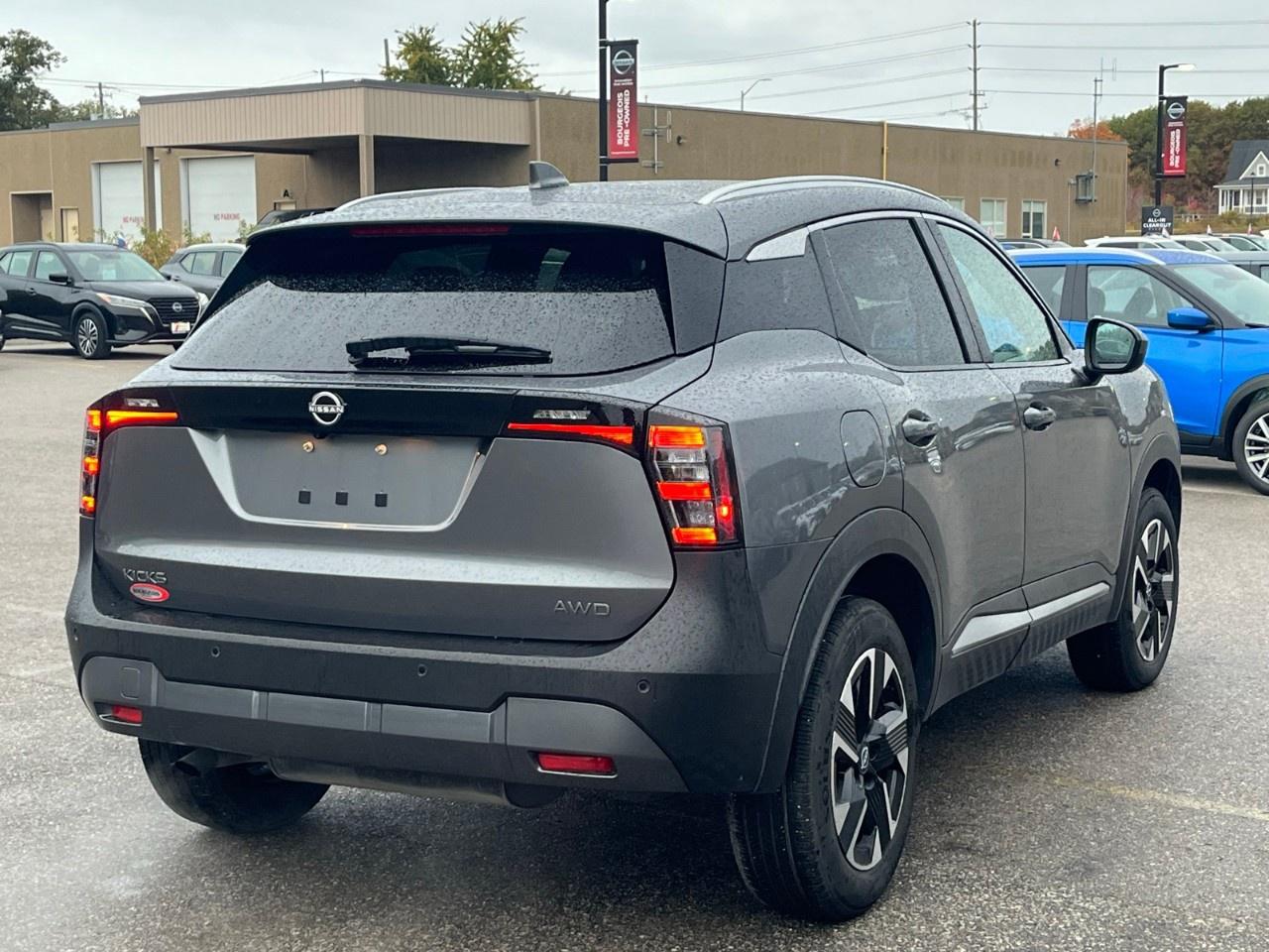 2025 Nissan Kicks SV AWD Photo