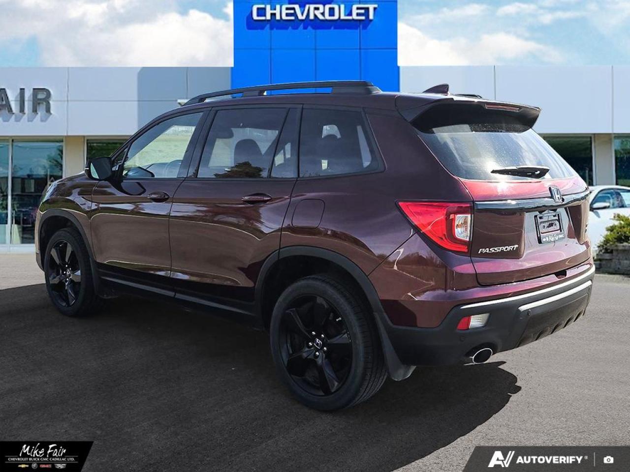 2020 Honda Passport Touring Handsfree Tailgate, wireless charging, navigation, Honda Sensing Safety Suite Photo3