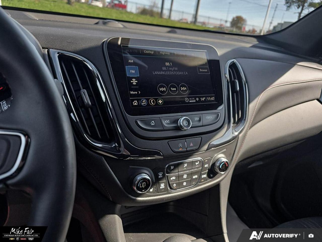 2024 Chevrolet Equinox RS AWD,power sunroof,heated front seats/steering wheel/outside mirrors,assist handle,HD surround vision Photo
