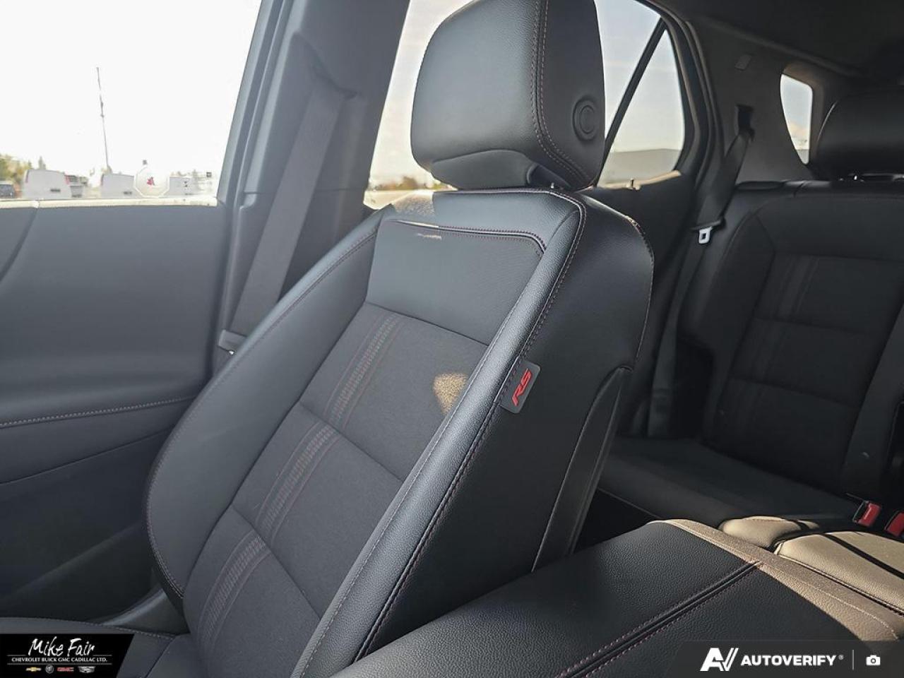 2024 Chevrolet Equinox RS AWD,power sunroof,heated front seats/steering wheel/outside mirrors,assist handle,HD surround vision Photo