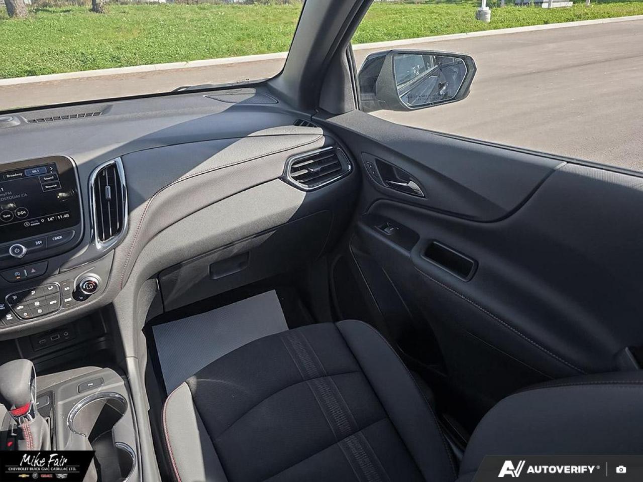 2024 Chevrolet Equinox RS AWD,power sunroof,heated front seats/steering wheel/outside mirrors,assist handle,HD surround vision Photo