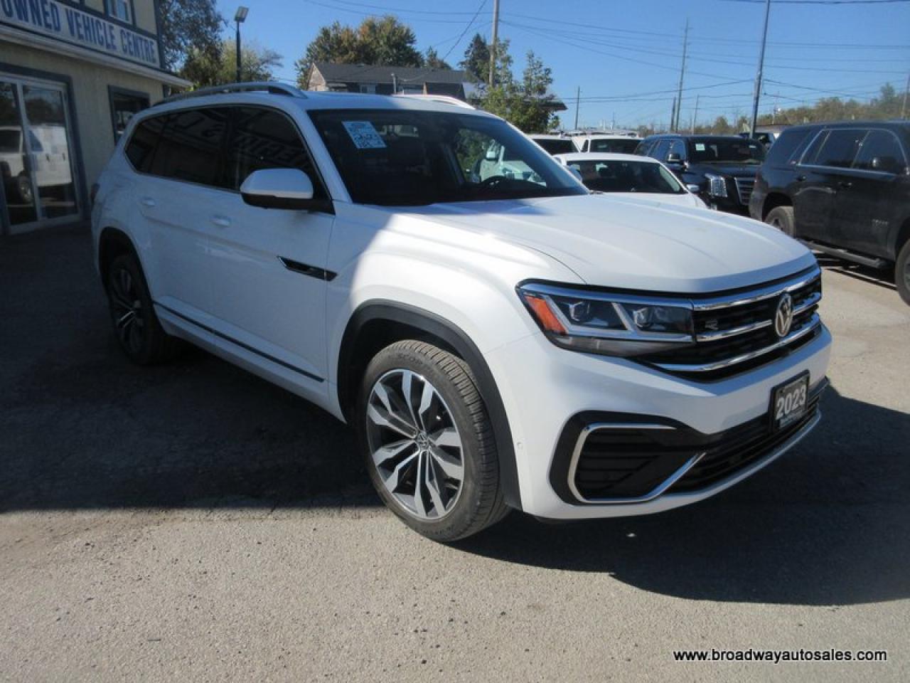 2023 Volkswagen Atlas ALL-WHEEL DRIVE R-LINE-PACKAGE 7 PASSENGER 3.6L - V6.. BENCH & 3RD ROW.. NAVIGATION.. PANORAMIC SUNROOF.. LEATHER.. HEATED/AC SEATS.. Photo4