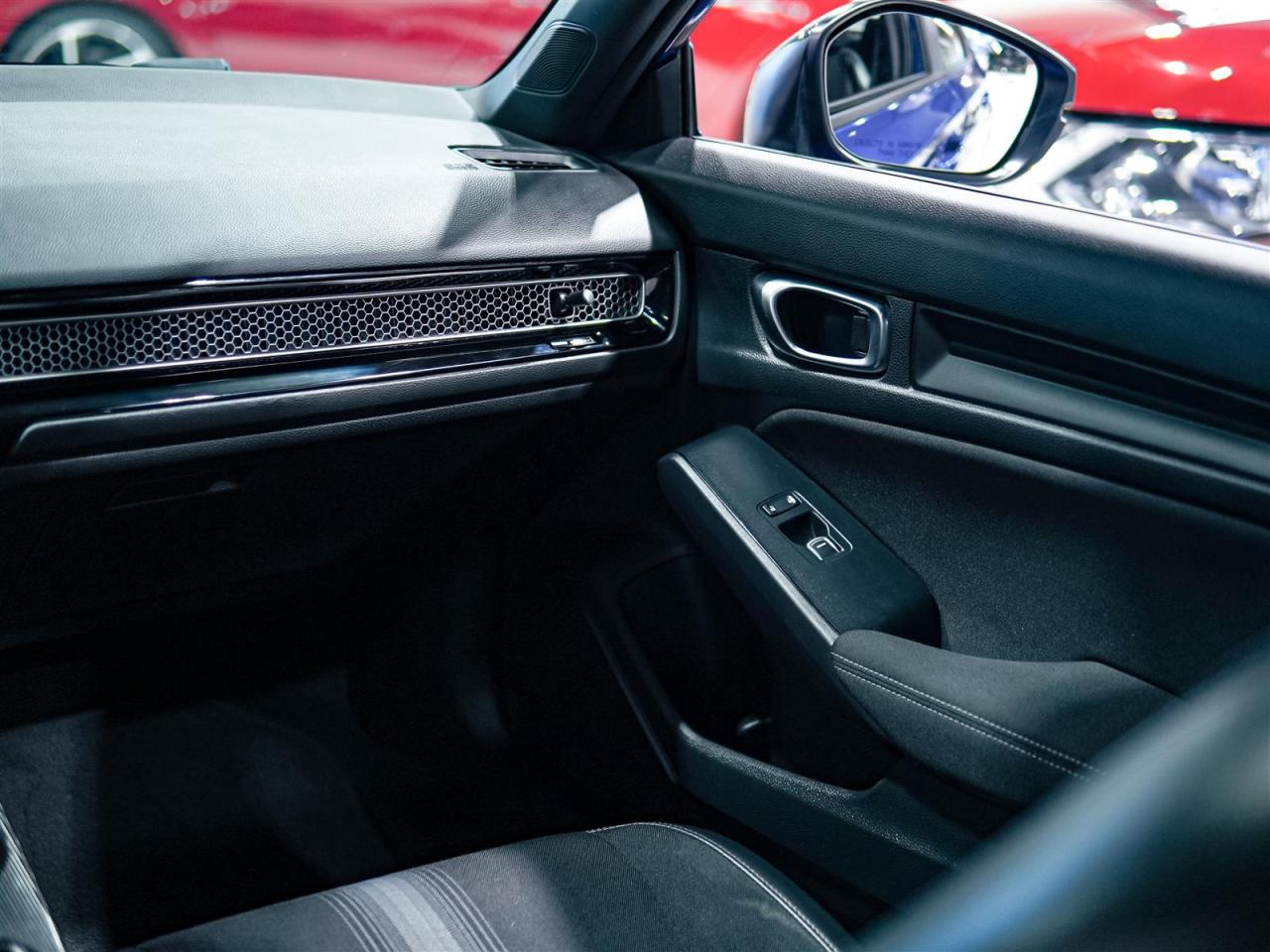 2024 Honda Civic SPORT | NO ACCIDENTS | SUNROOF | PUSH BUTTON | BLACK ALLOYS Photo