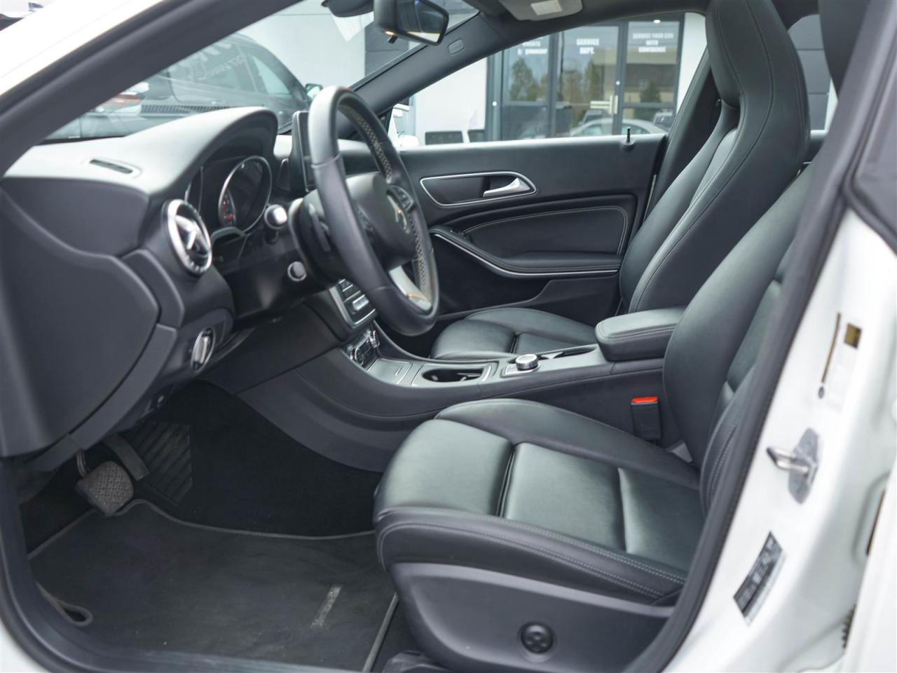 2018 Mercedes-Benz CLA250 CLA 250 4MATIC | SUNROOF | NAV | NO ACCIDENTS Photo