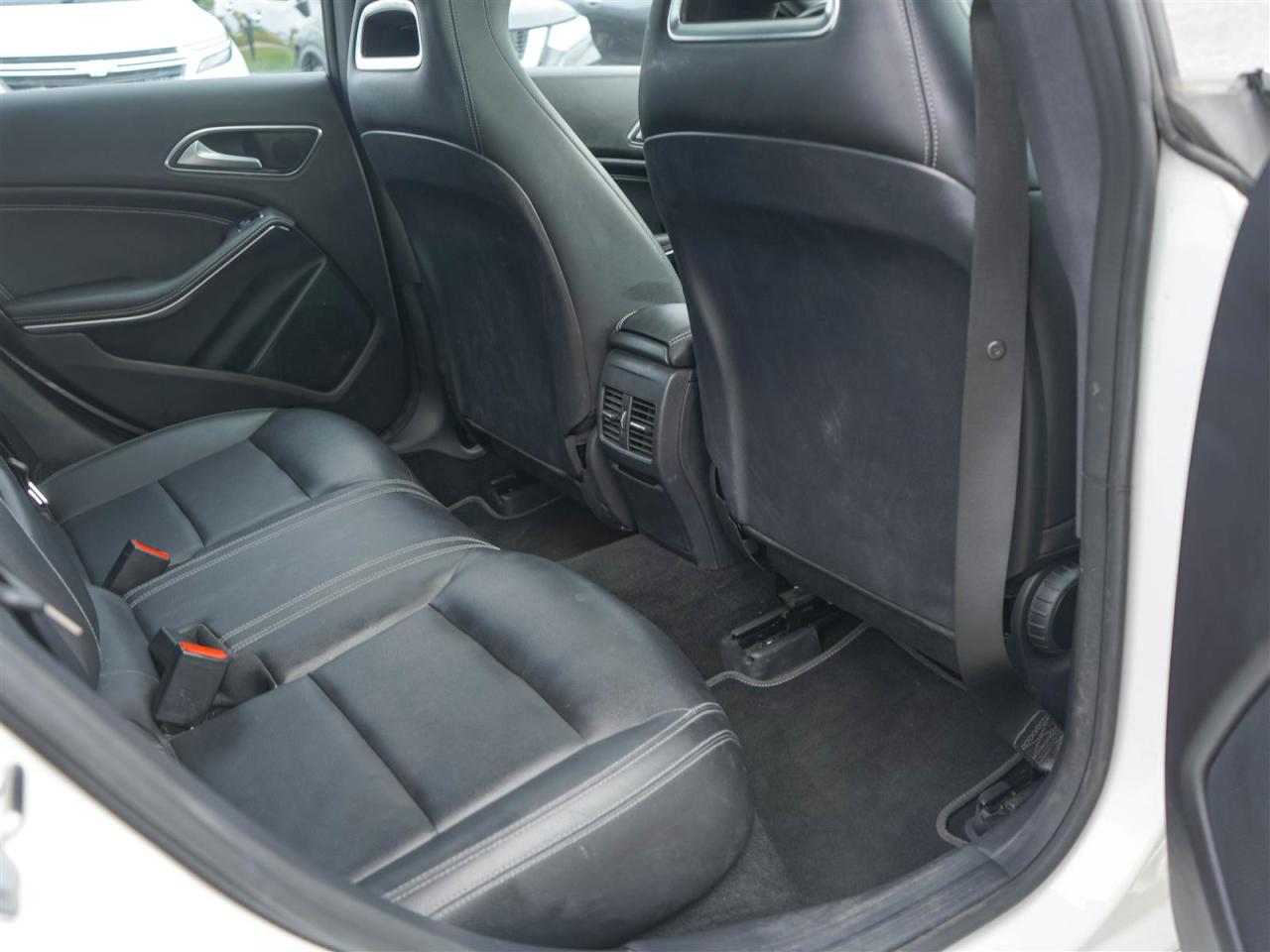 2018 Mercedes-Benz CLA250 CLA 250 4MATIC | SUNROOF | NAV | NO ACCIDENTS Photo