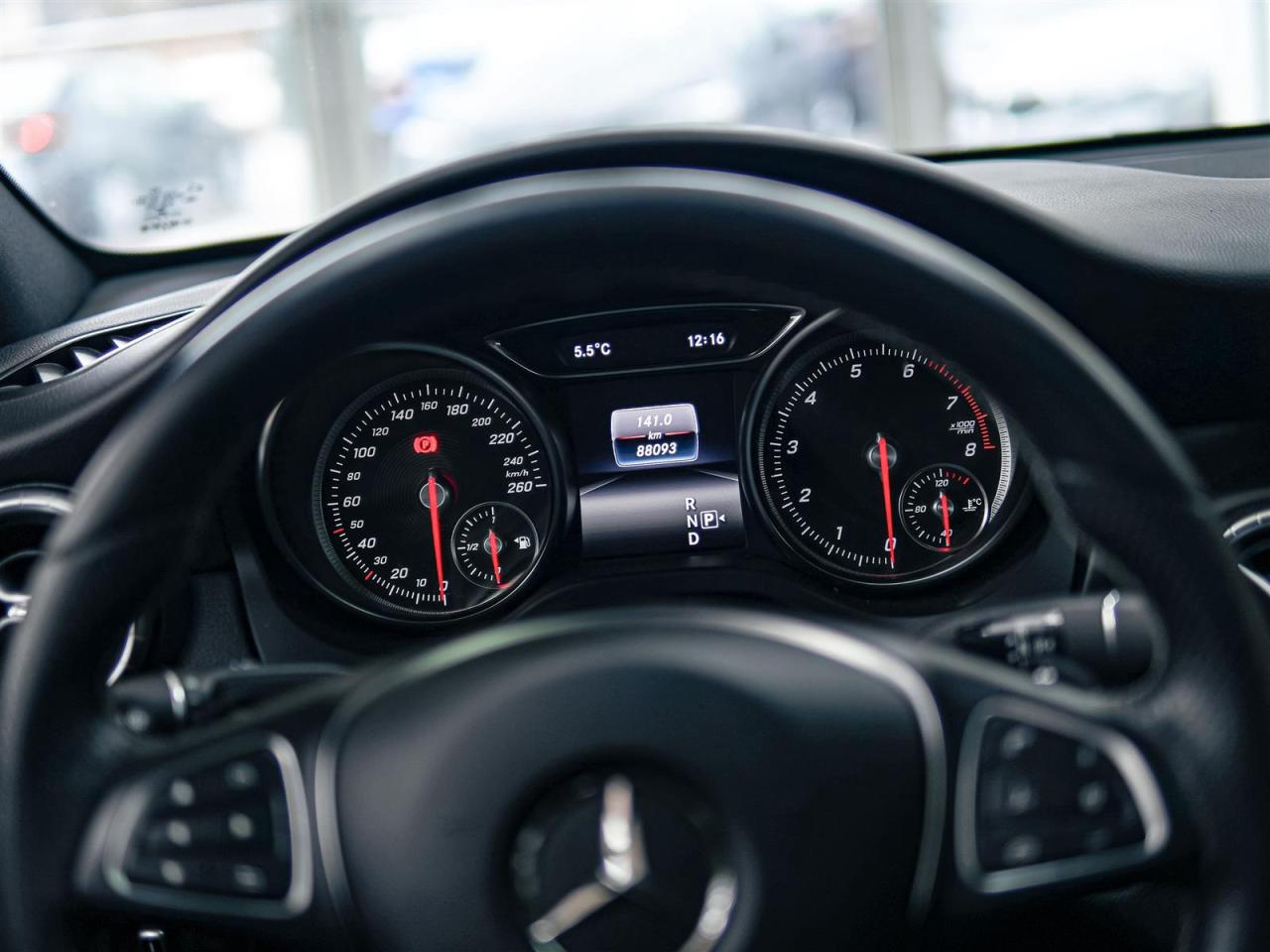 2018 Mercedes-Benz CLA250 CLA 250 4MATIC | SUNROOF | NAV | NO ACCIDENTS Photo