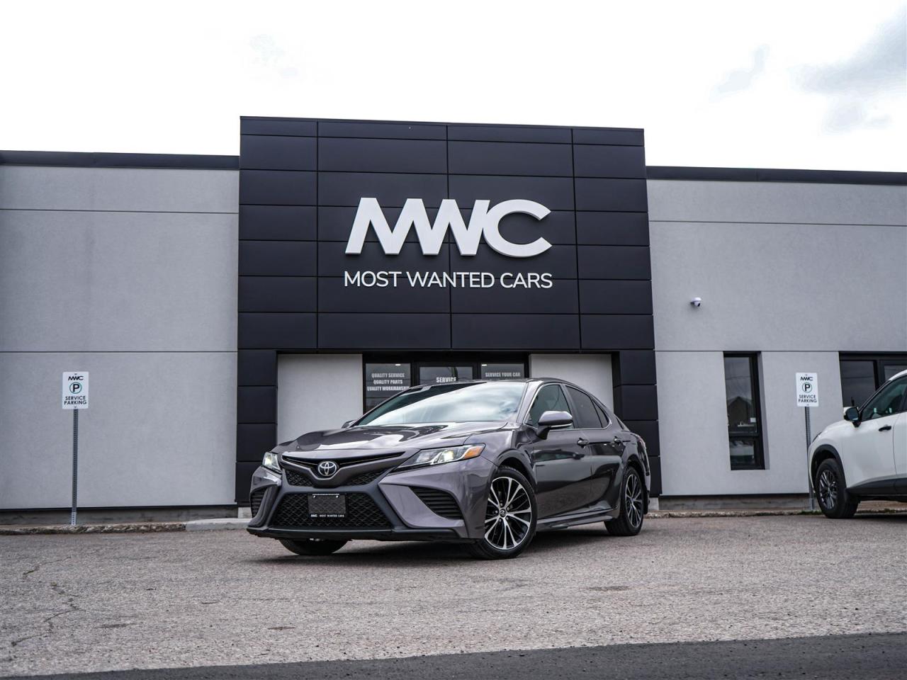 2019 Toyota Camry SE | UPGRADE | SUNROOF | LTHR | BLIND SPOT Photo0