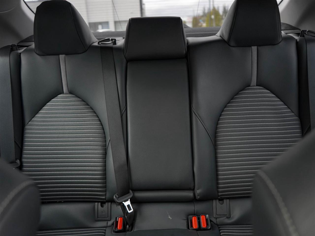 2019 Toyota Camry SE | UPGRADE | SUNROOF | LTHR | BLIND SPOT Photo