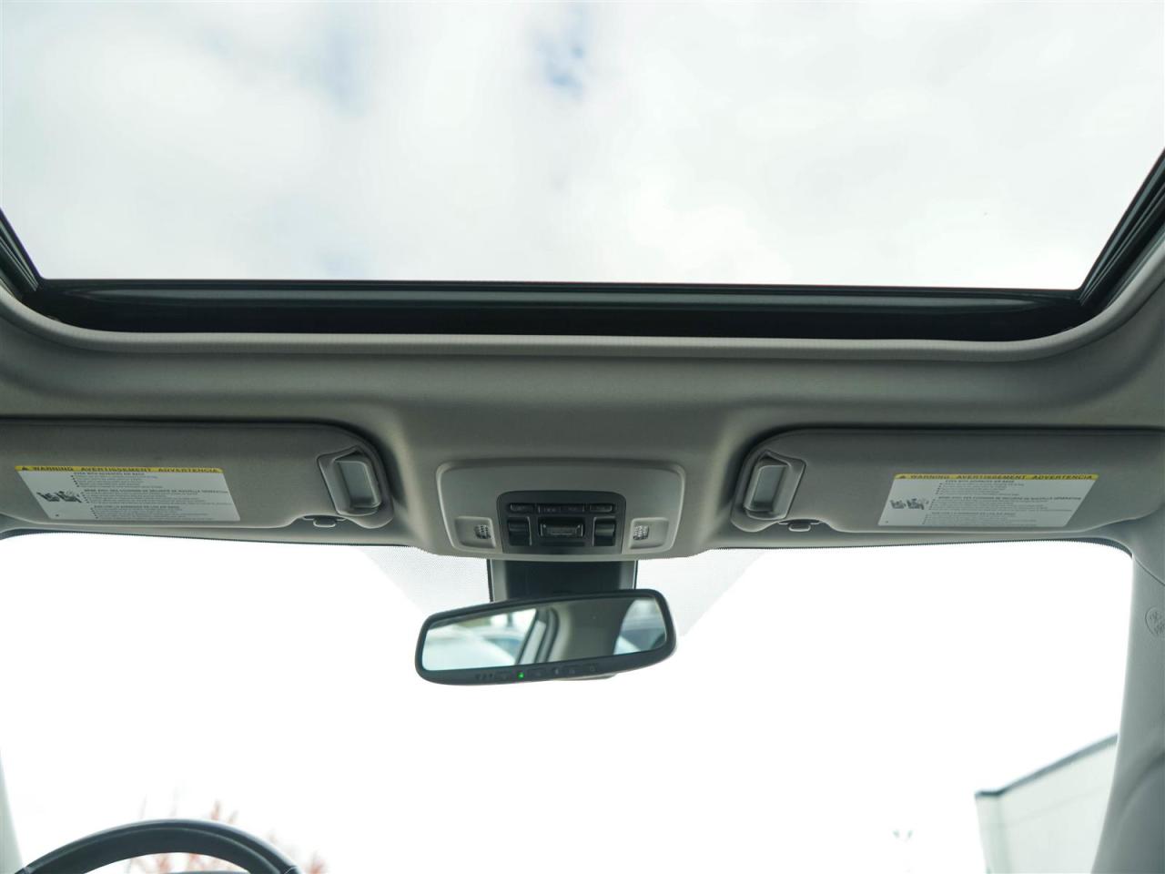 2019 Toyota Camry SE | UPGRADE | SUNROOF | LTHR | BLIND SPOT Photo
