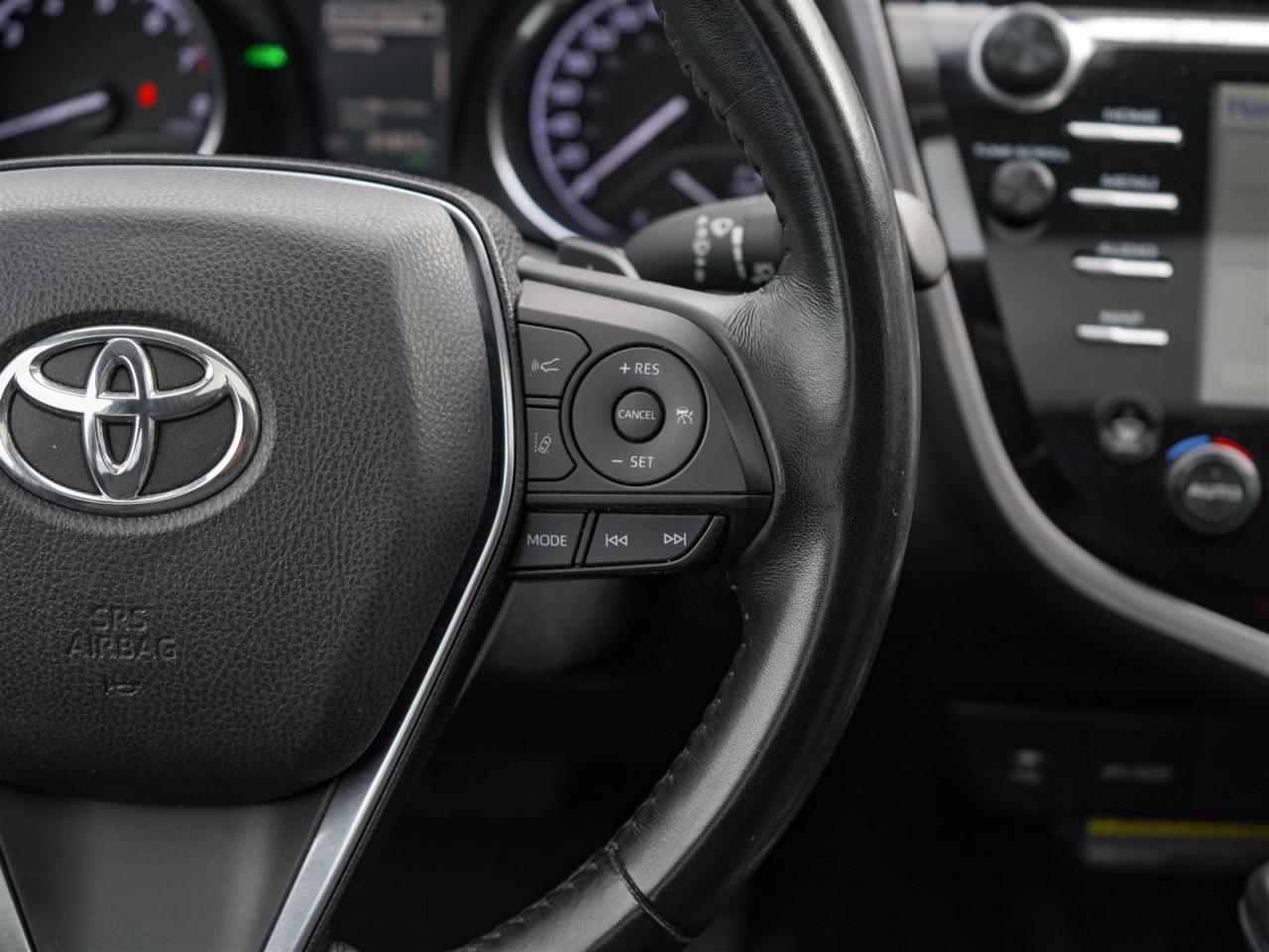 2019 Toyota Camry SE | UPGRADE | SUNROOF | LTHR | BLIND SPOT Photo