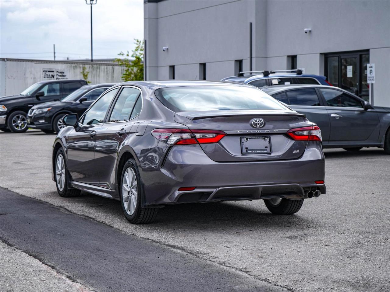2023 Toyota Camry SE | NO ACCIDENTS | LEATHER | APP CONNECT Photo