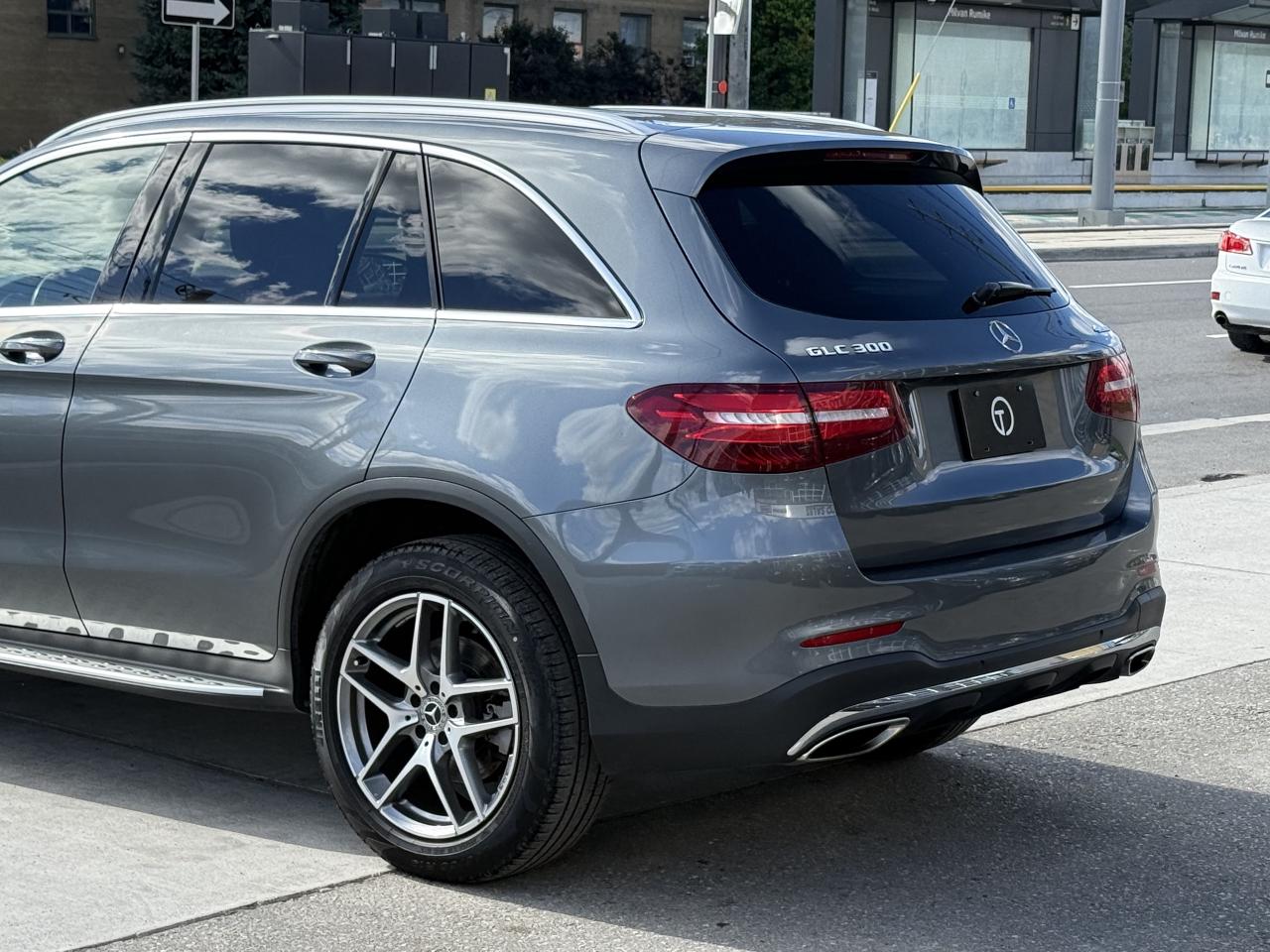 2017 Mercedes-Benz GLC-Class 300 //AMG SPORT | PANO | LOADED Photo