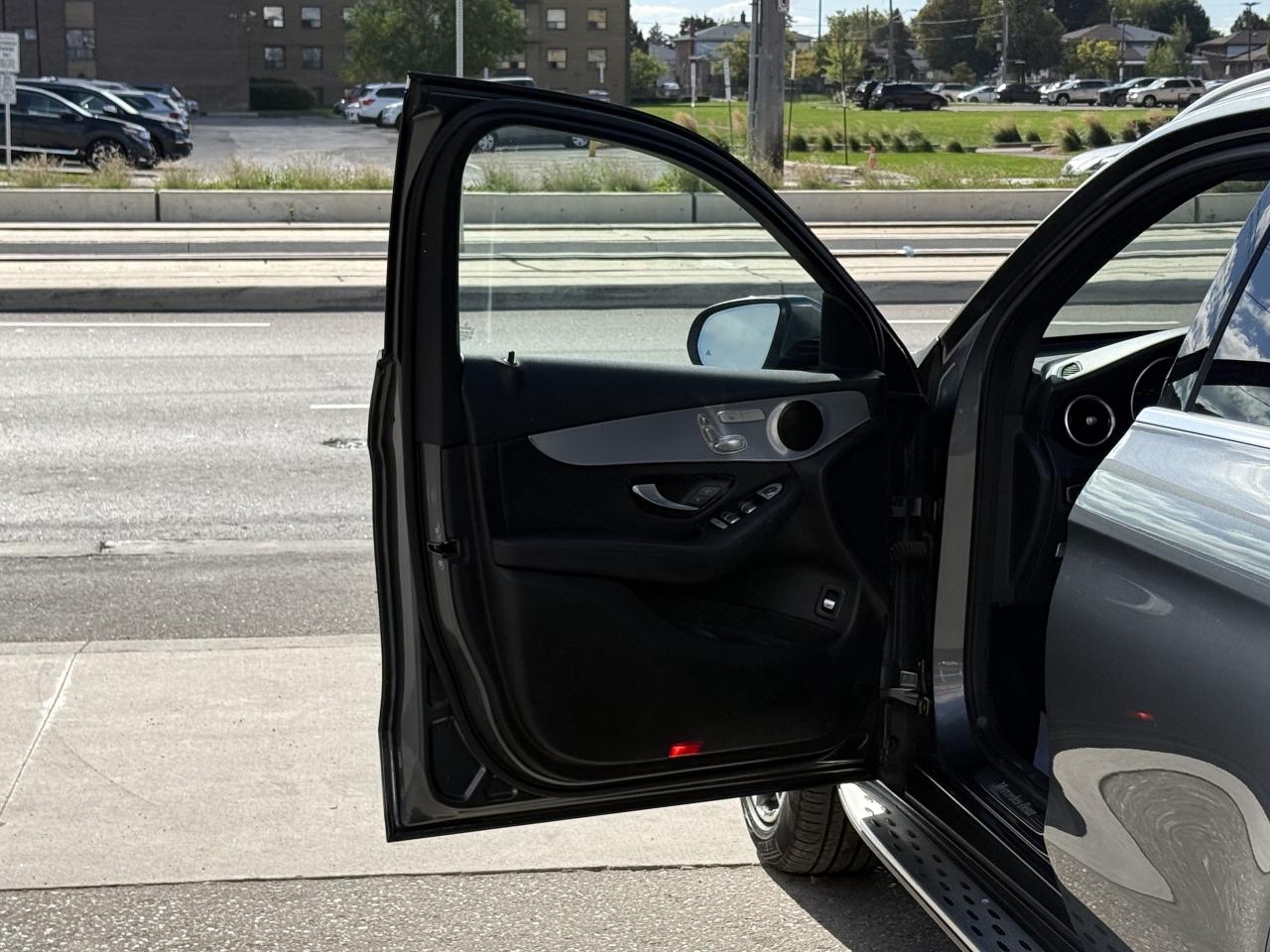 2017 Mercedes-Benz GLC-Class 300 //AMG SPORT | PANO | LOADED Photo