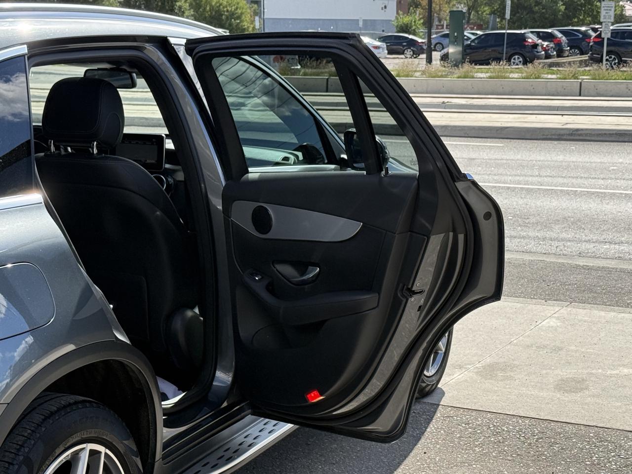 2017 Mercedes-Benz GLC-Class 300 //AMG SPORT | PANO | LOADED Photo