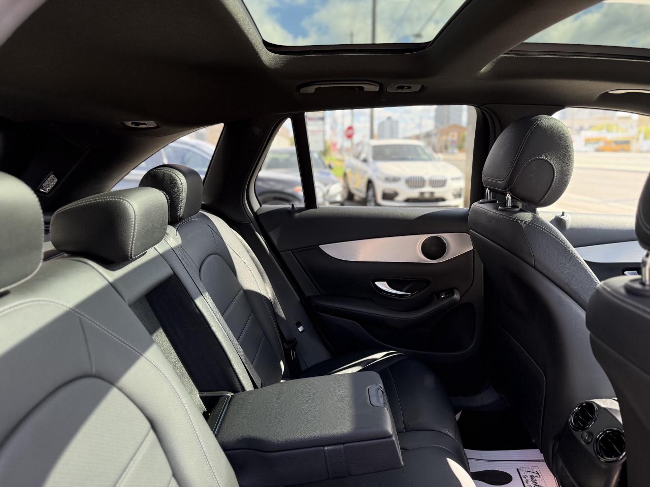 2017 Mercedes-Benz GLC-Class 300 //AMG SPORT | PANO | LOADED Photo