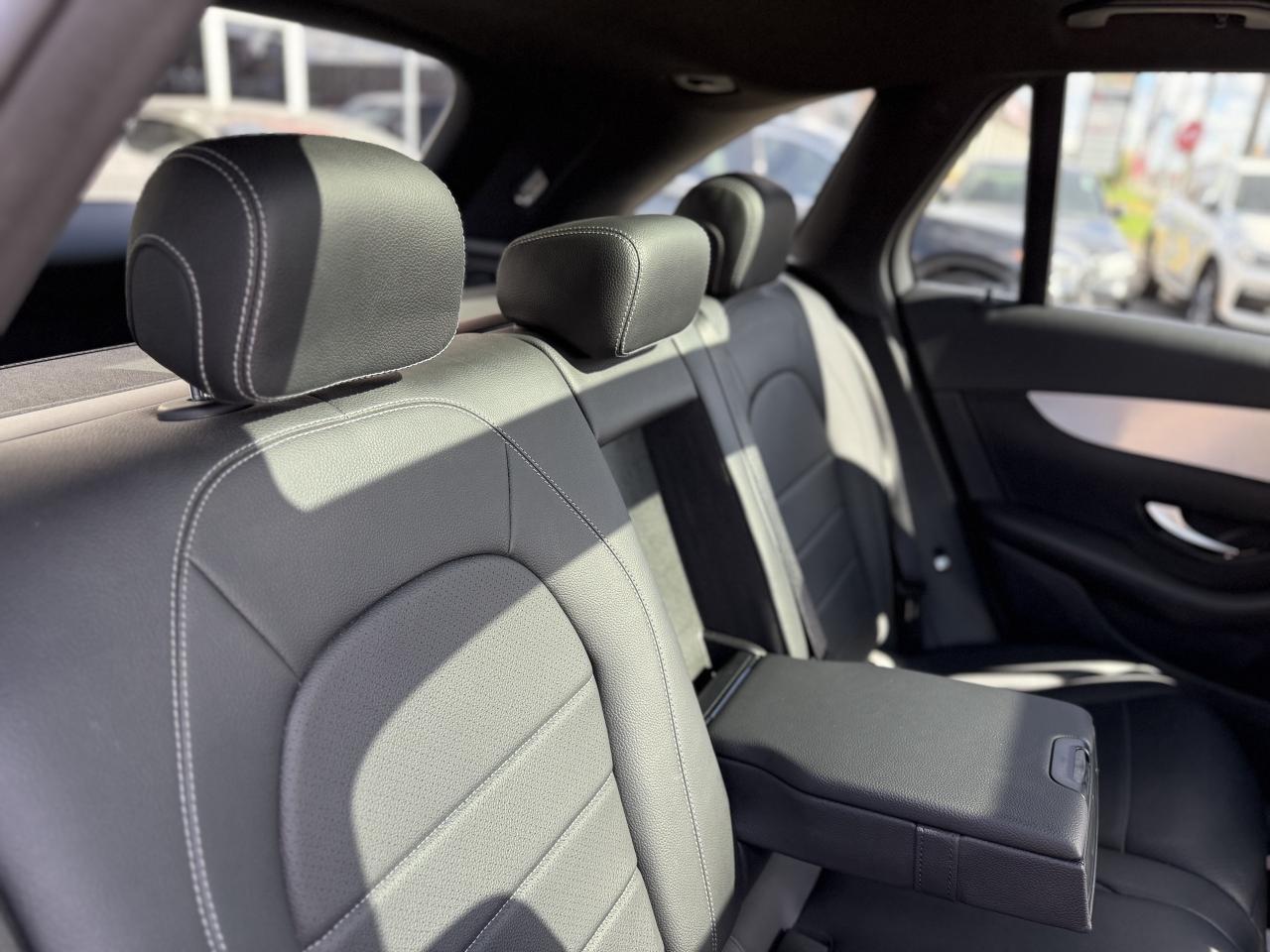 2017 Mercedes-Benz GLC-Class 300 //AMG SPORT | PANO | LOADED Photo