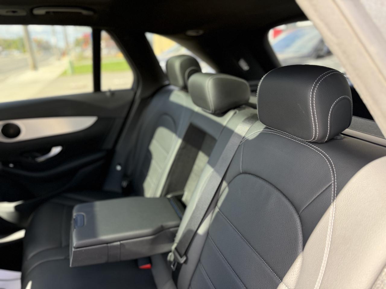 2017 Mercedes-Benz GLC-Class 300 //AMG SPORT | PANO | LOADED Photo