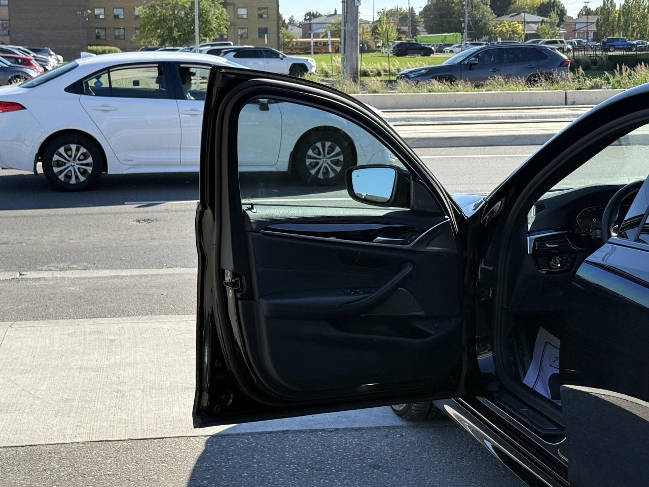 2022 BMW 5 Series 540i //M SPORT | HUD | R/S | PANO | HARMAN KARDON Photo