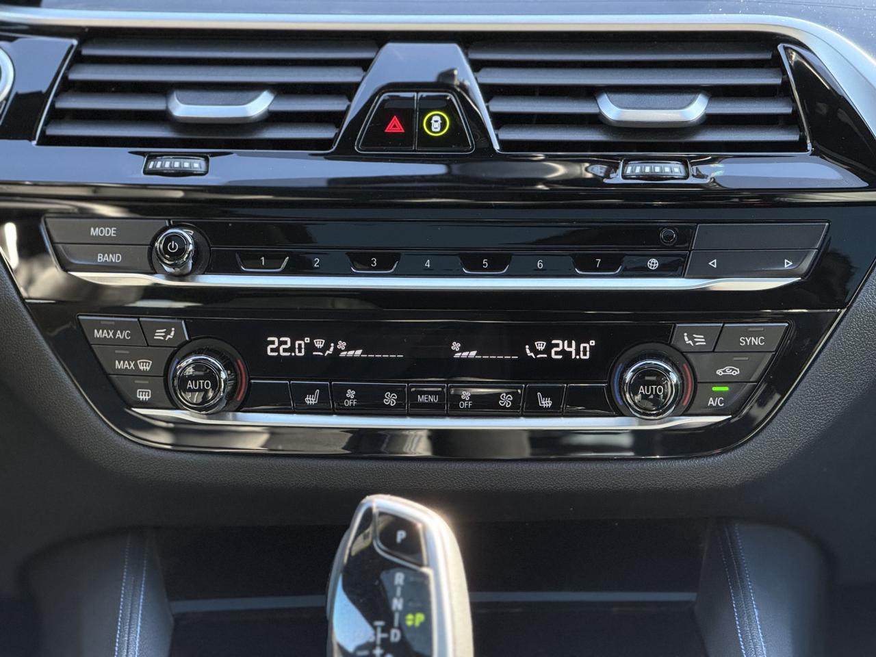 2022 BMW 5 Series 540i //M SPORT | HUD | R/S | PANO | HARMAN KARDON Photo