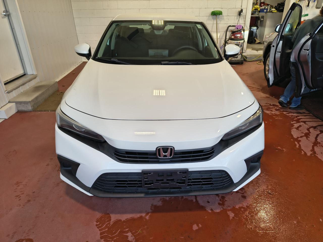 2022 Honda Civic LX CVT Photo0