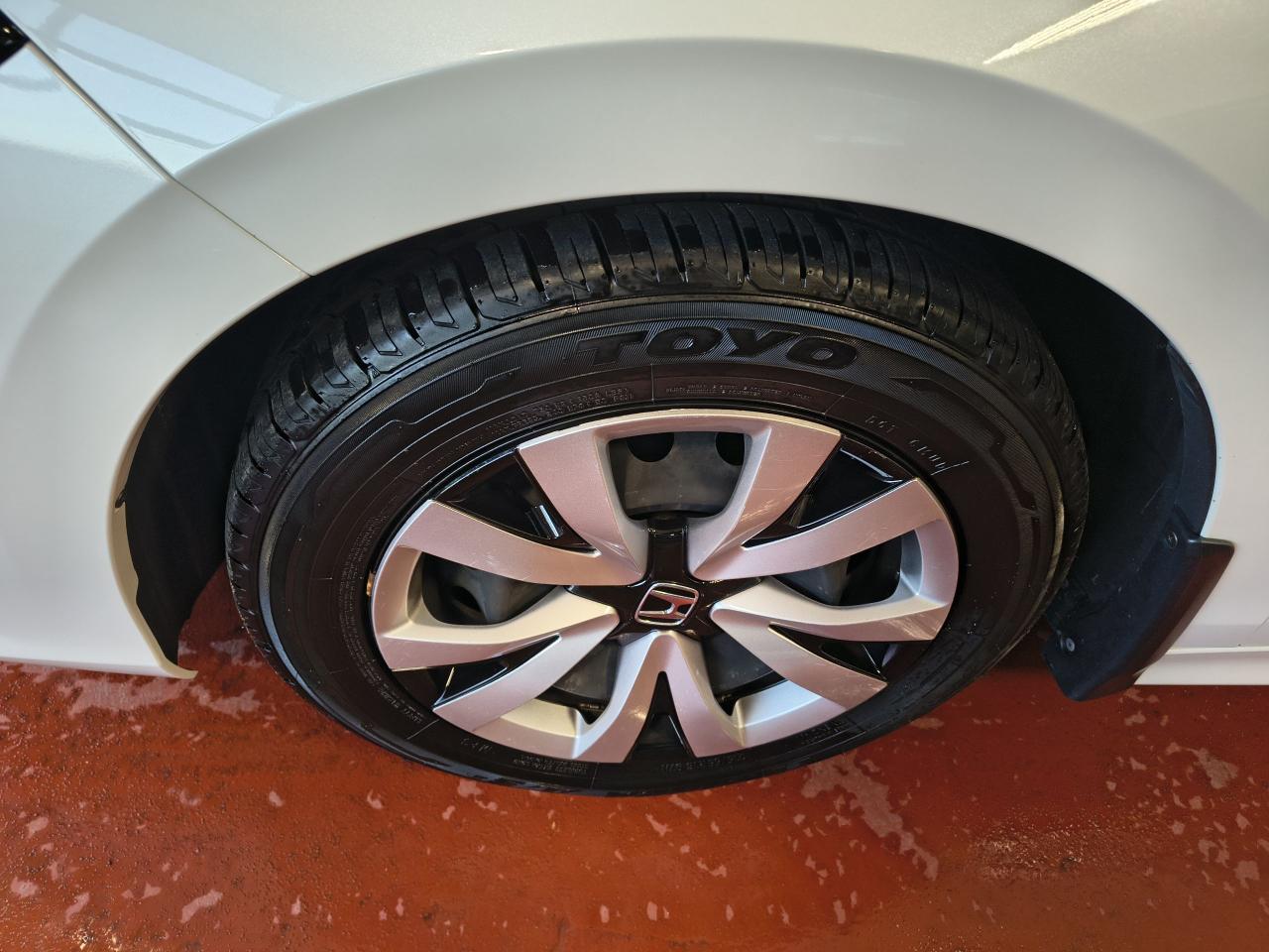 2022 Honda Civic LX CVT Photo0