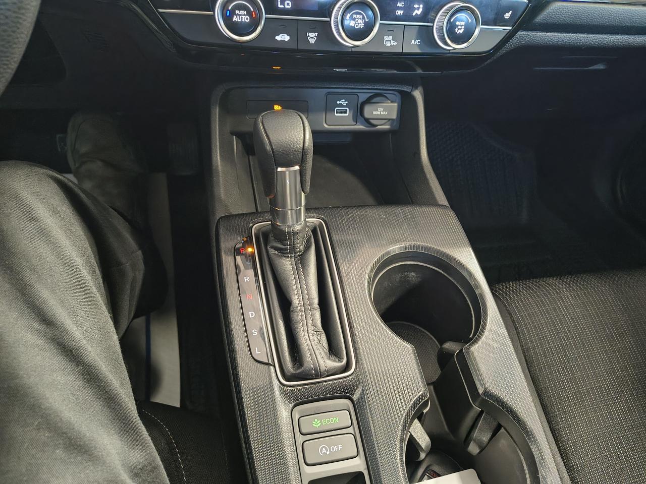 2022 Honda Civic LX CVT Photo0