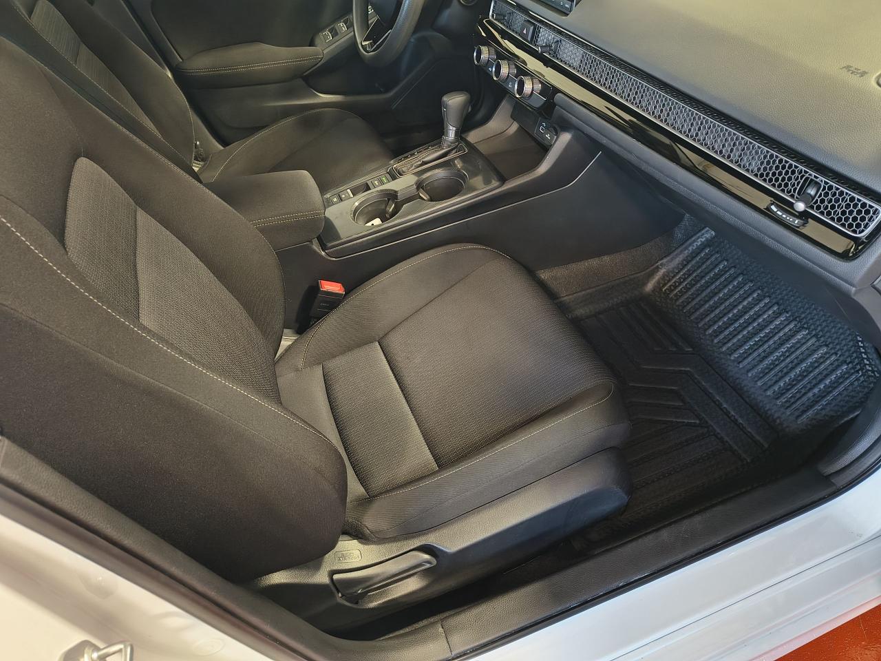 2022 Honda Civic LX CVT Photo0
