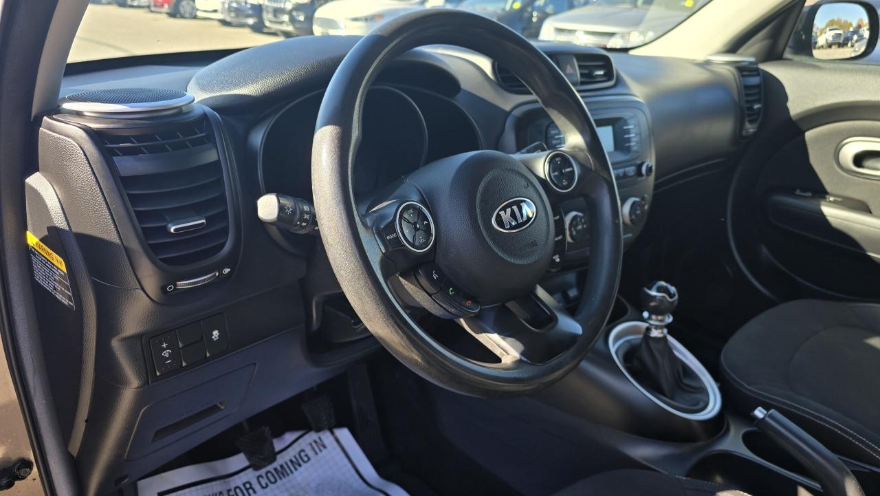 2016 Kia Soul LX - Photo #9