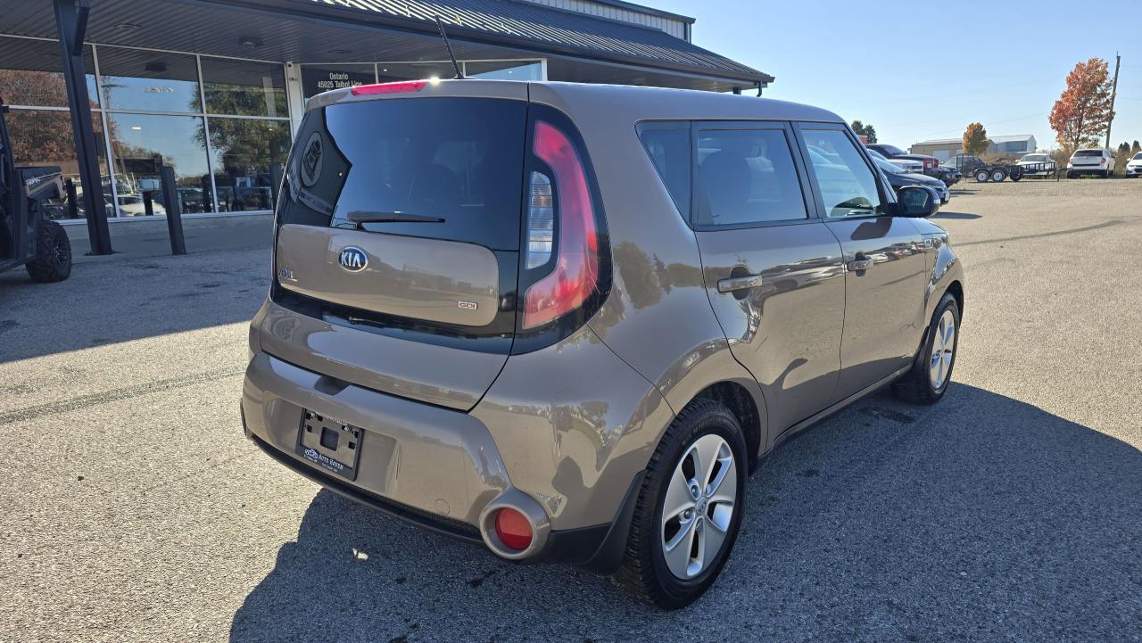 2016 Kia Soul LX - Photo #5