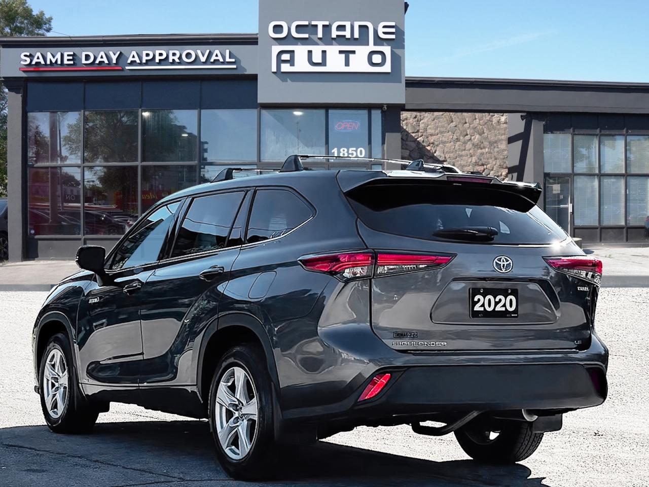 2020 Toyota Highlander Hybrid LE AWD - Photo #4