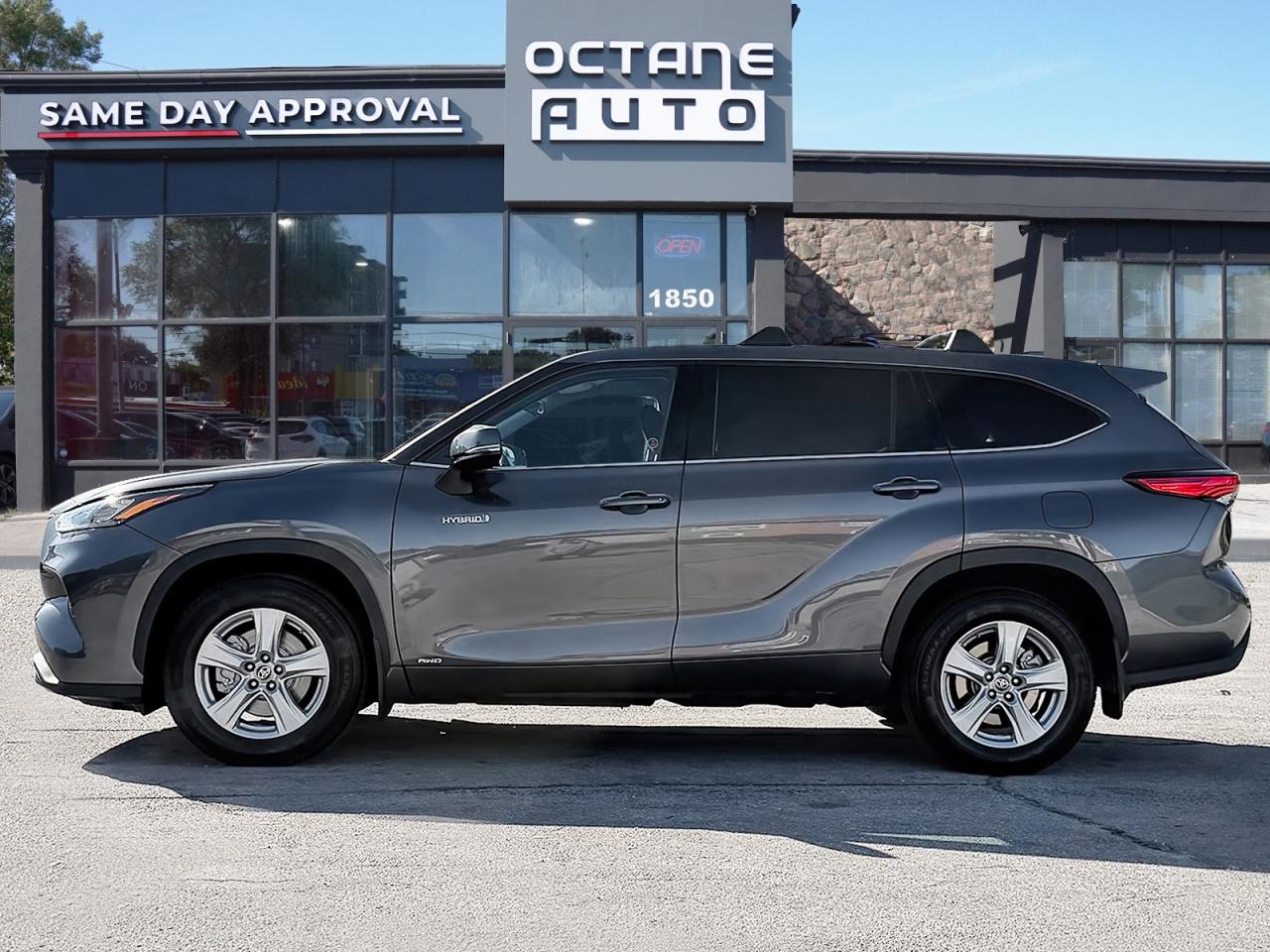 2020 Toyota Highlander Hybrid LE AWD - Photo #3