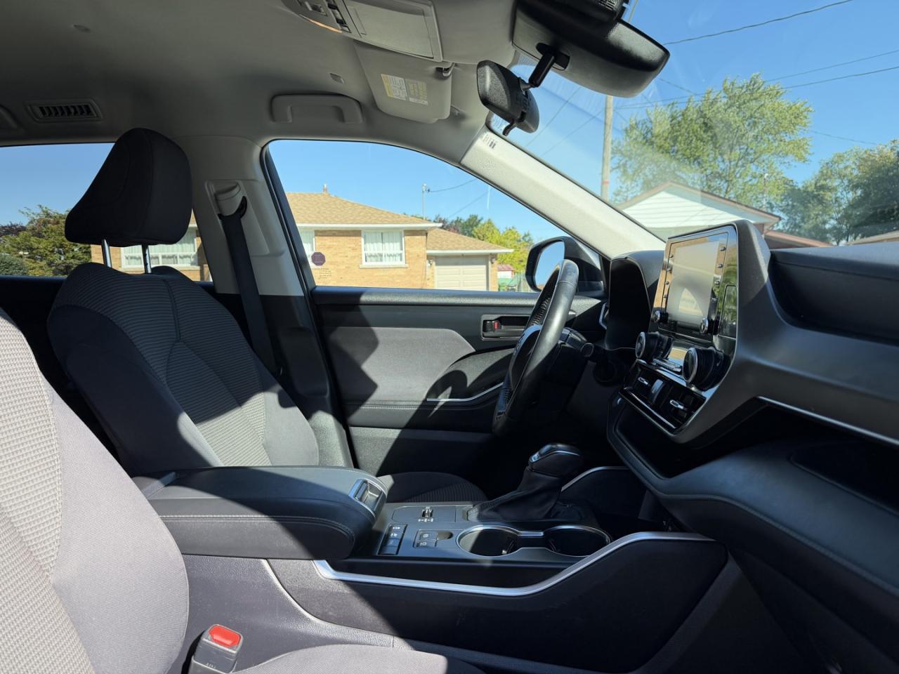 2020 Toyota Highlander Hybrid LE AWD - Photo #9
