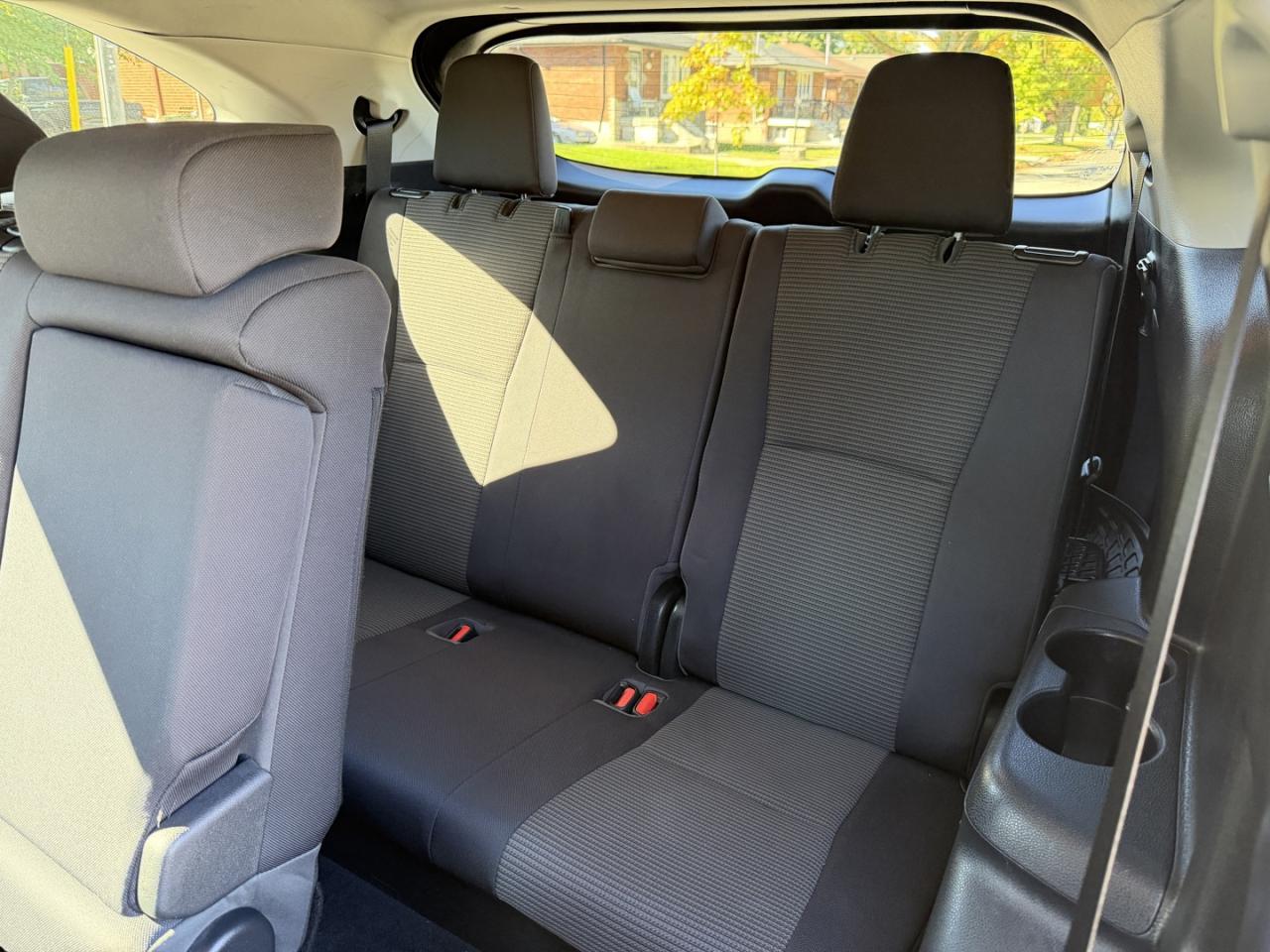 2020 Toyota Highlander Hybrid LE AWD - Photo #14