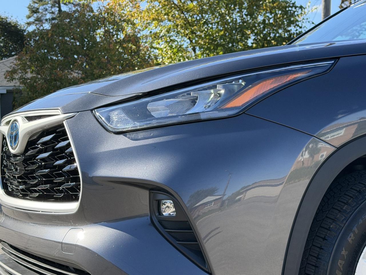 2020 Toyota Highlander Hybrid LE AWD - Photo #24