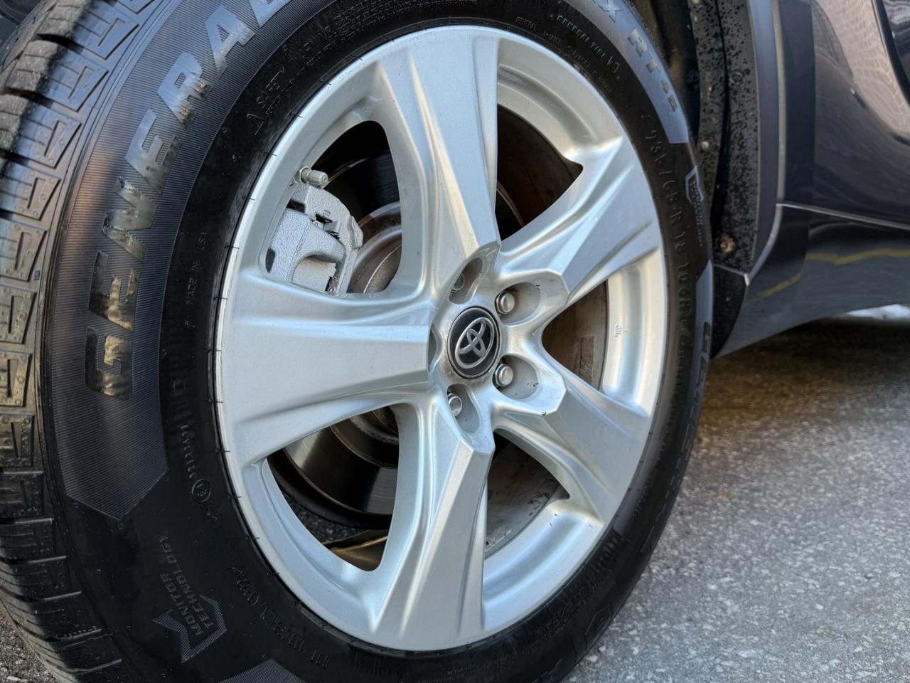 2020 Toyota Highlander Hybrid LE AWD - Photo #27