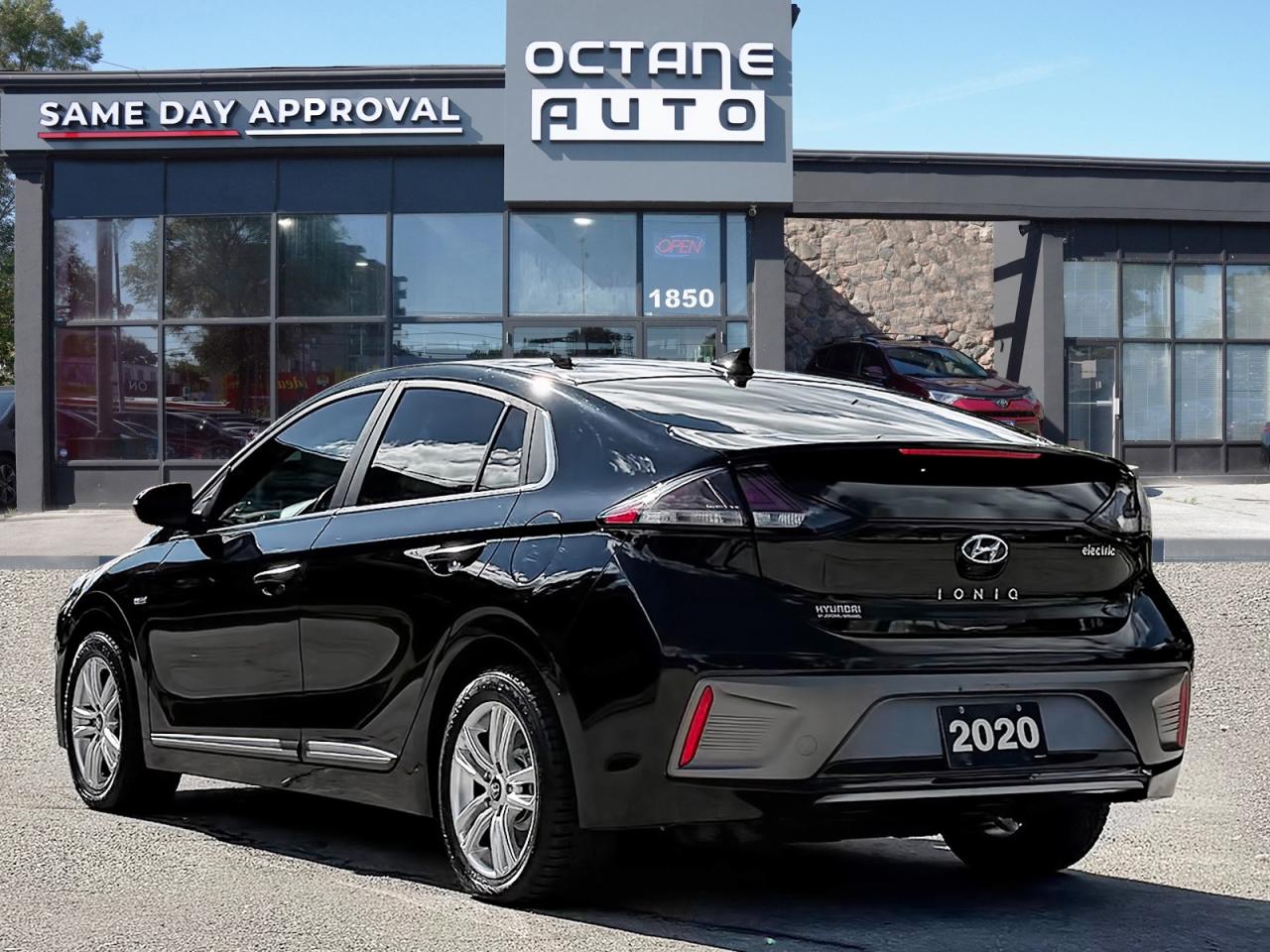 2020 Hyundai IONIQ Electric Limited Photo3