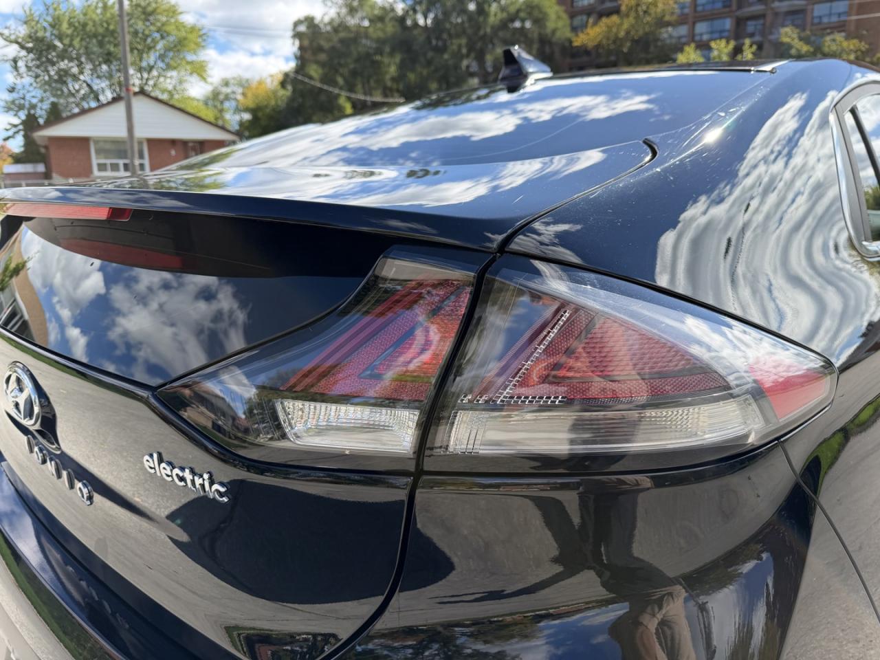 2020 Hyundai IONIQ Electric Limited - Photo #7