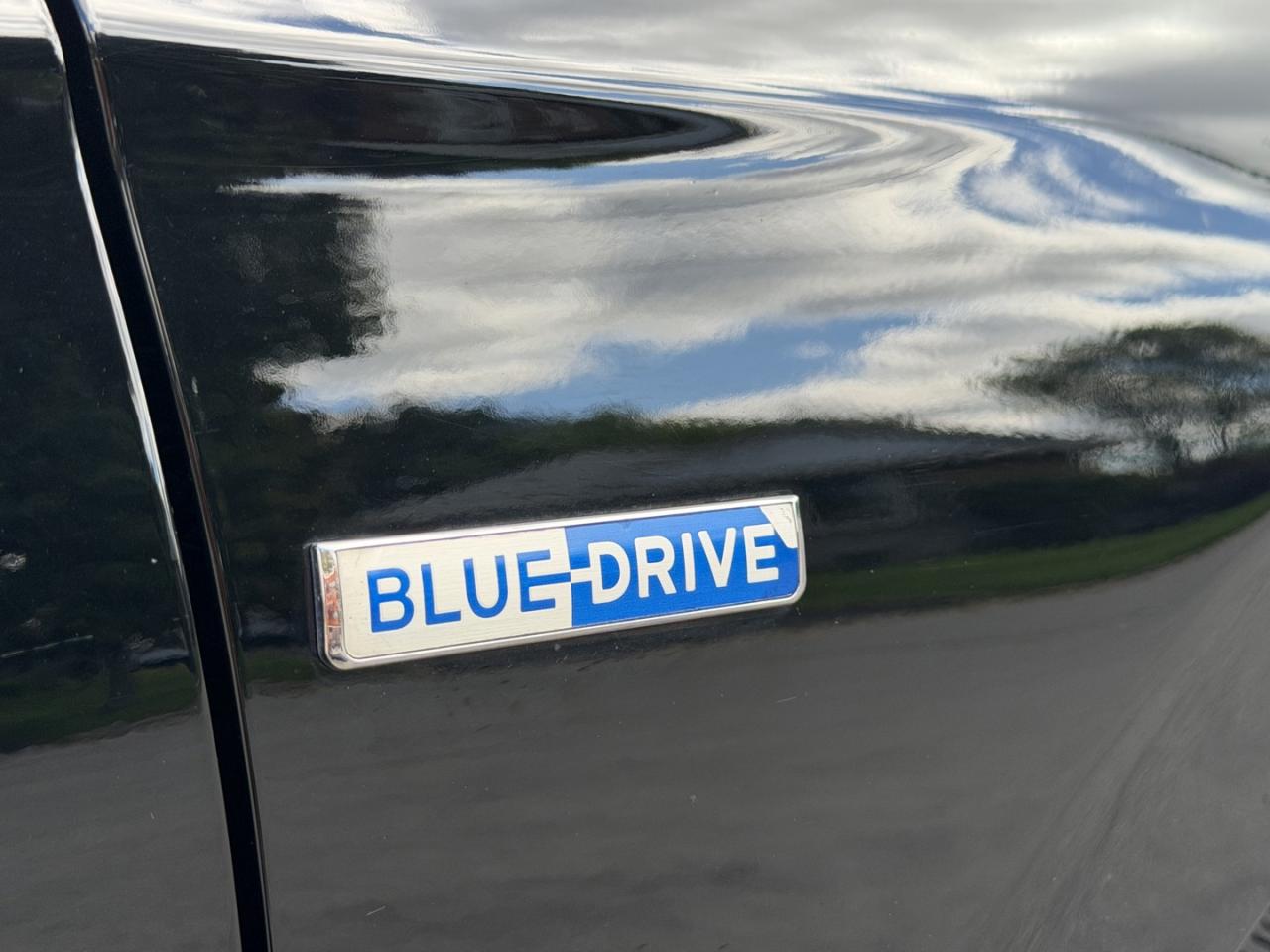 2020 Hyundai IONIQ Electric Limited - Photo #8