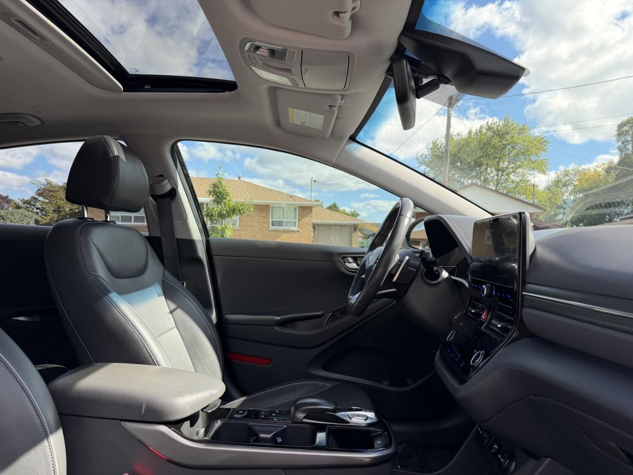 2020 Hyundai IONIQ Electric Limited - Photo #13