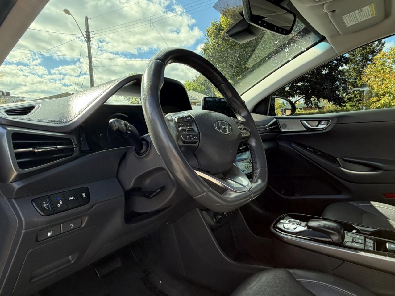 2020 Hyundai IONIQ Electric Limited - Photo #17