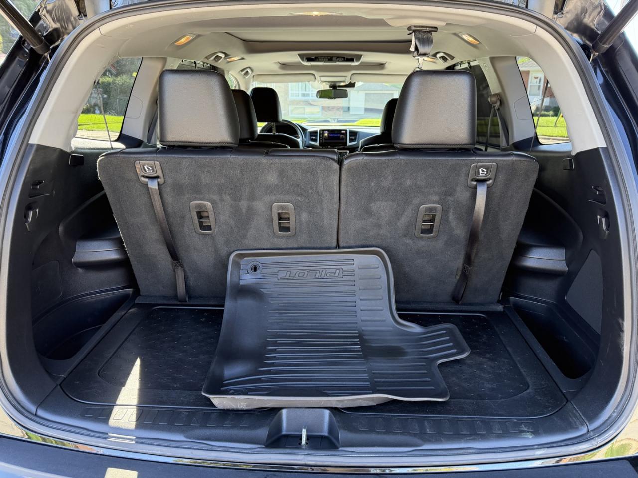 2018 Honda Pilot Touring 4WD - Photo #9