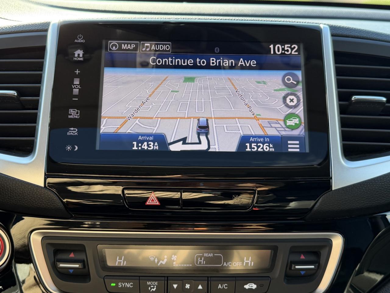 2018 Honda Pilot Touring 4WD - Photo #22