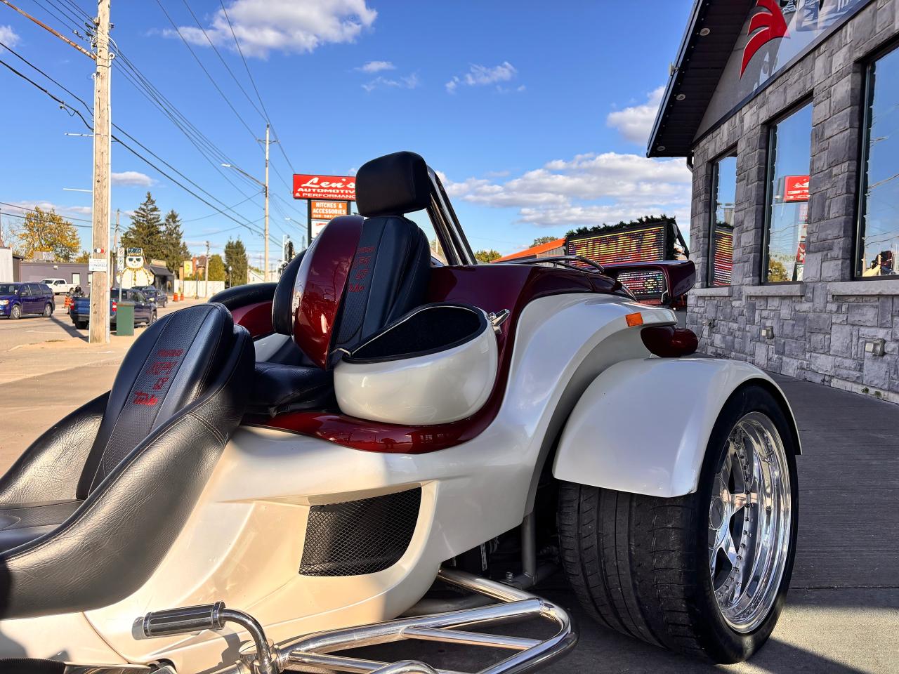 2017 Rewaco RF1 GT FULLY FINANCEABLE, GREAT CONDITION!, LOW KM'S!