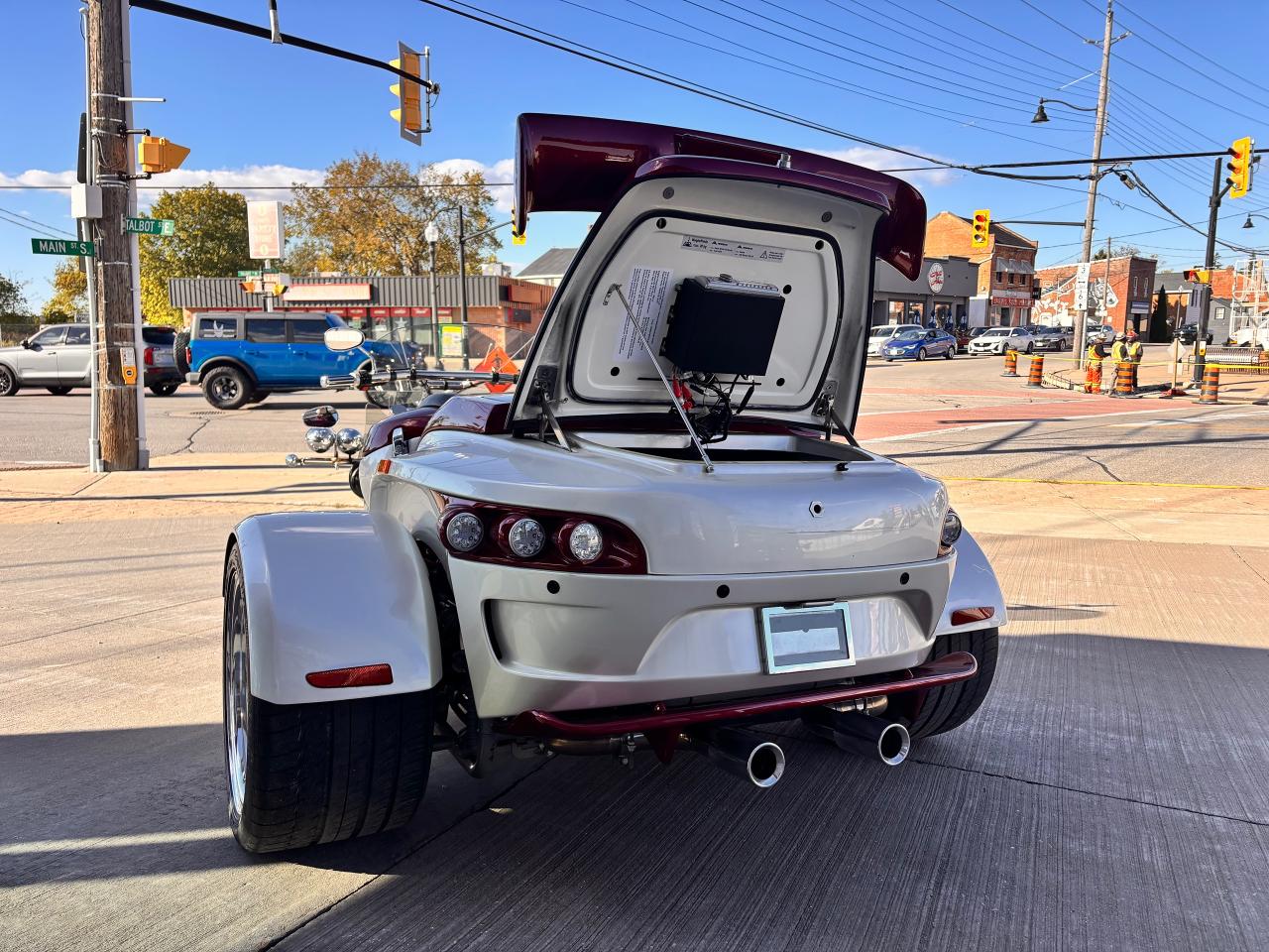 2017 Rewaco RF1 GT FULLY FINANCEABLE, GREAT CONDITION!, LOW KM'S!