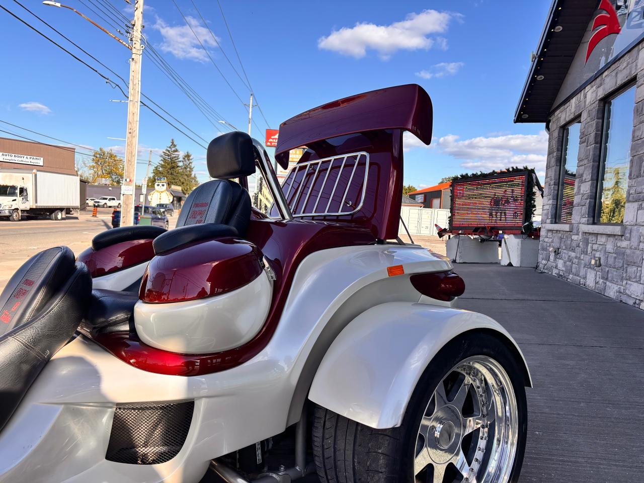 2017 Rewaco RF1 GT FULLY FINANCEABLE, GREAT CONDITION!, LOW KM'S!