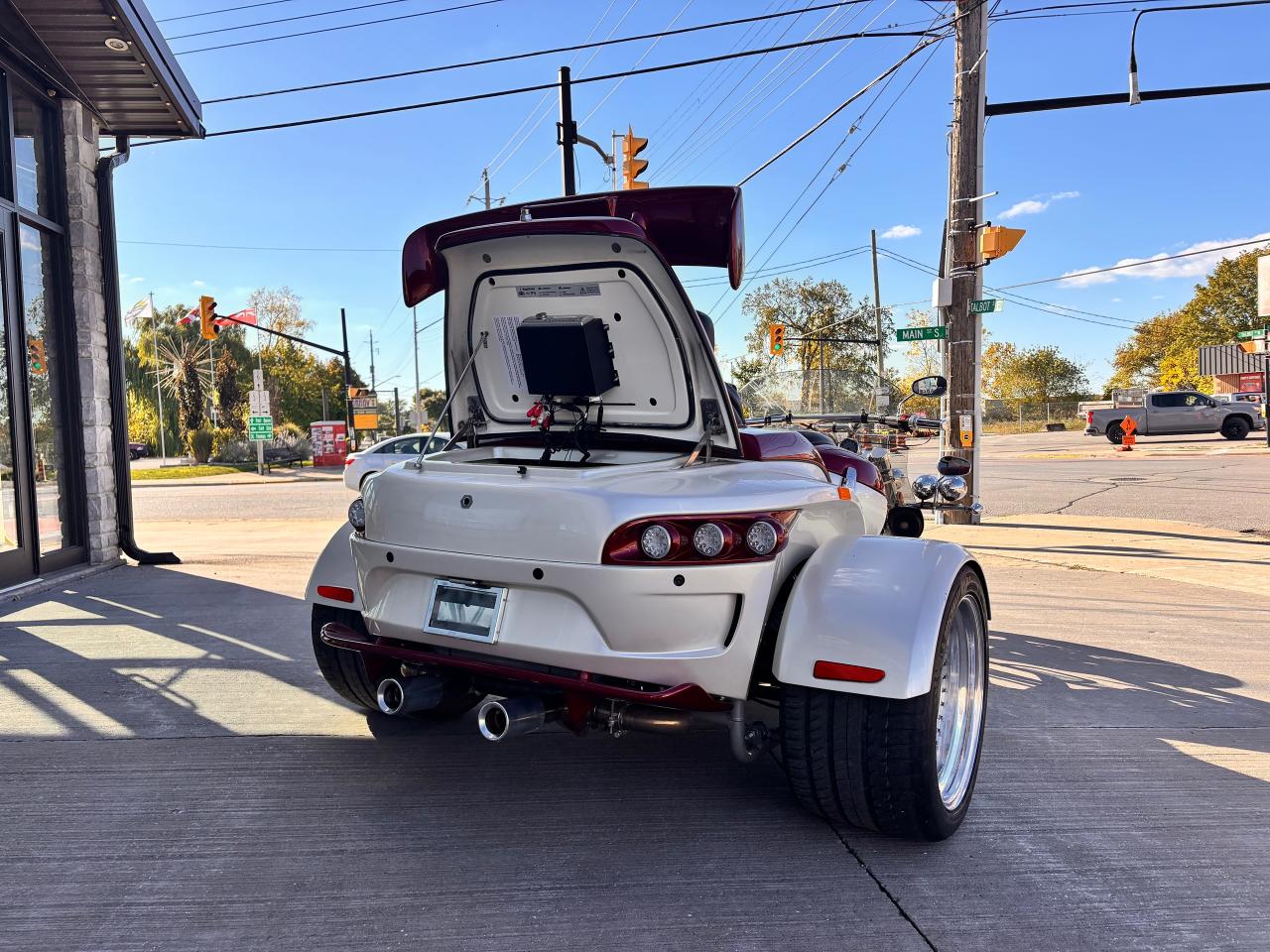 2017 Rewaco RF1 GT FULLY FINANCEABLE, GREAT CONDITION!, LOW KM'S!